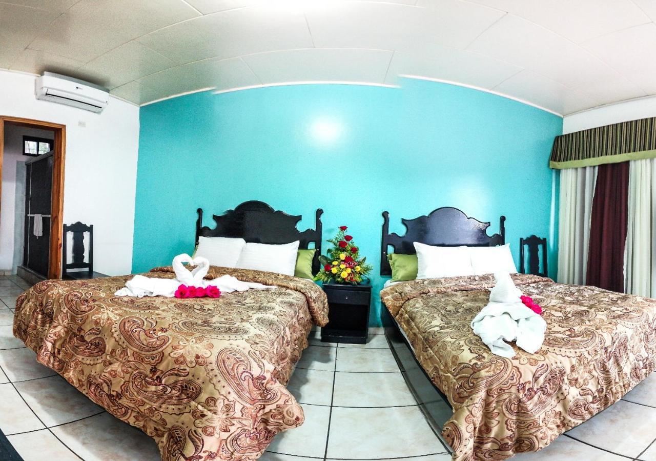 Uw Oasis Hotel La Ceiba Ngoại thất bức ảnh